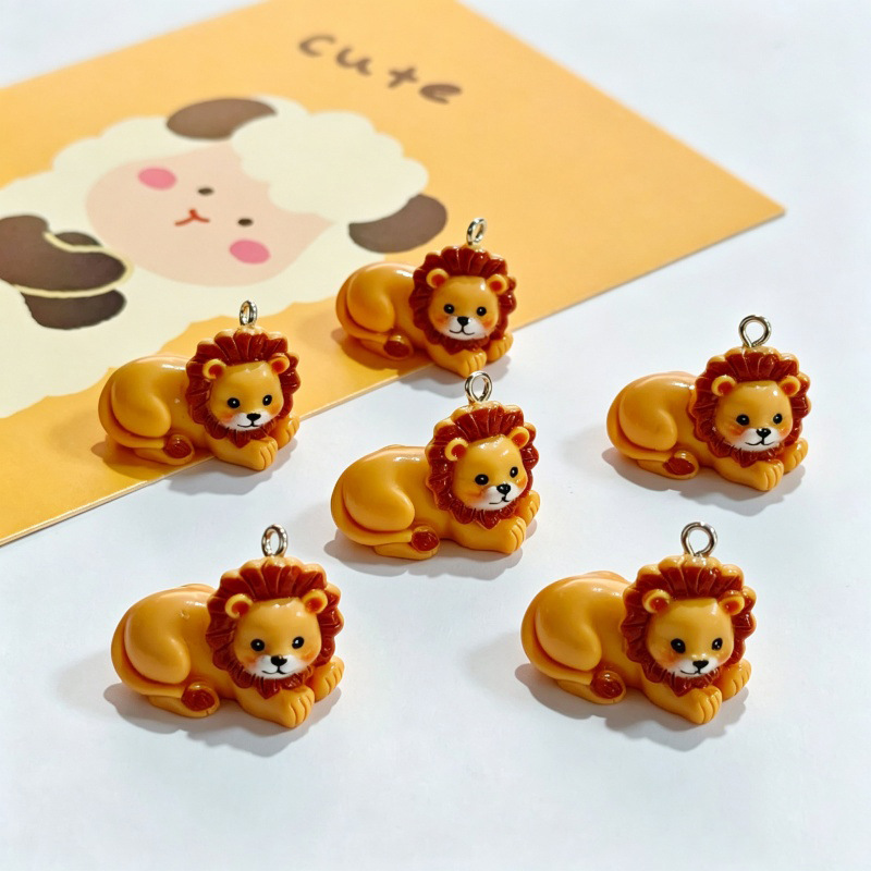 6個入り、樹脂製の可愛らしいライオンのペンダント。漫画風の動 - Resin Craft Projects のレビューと価格